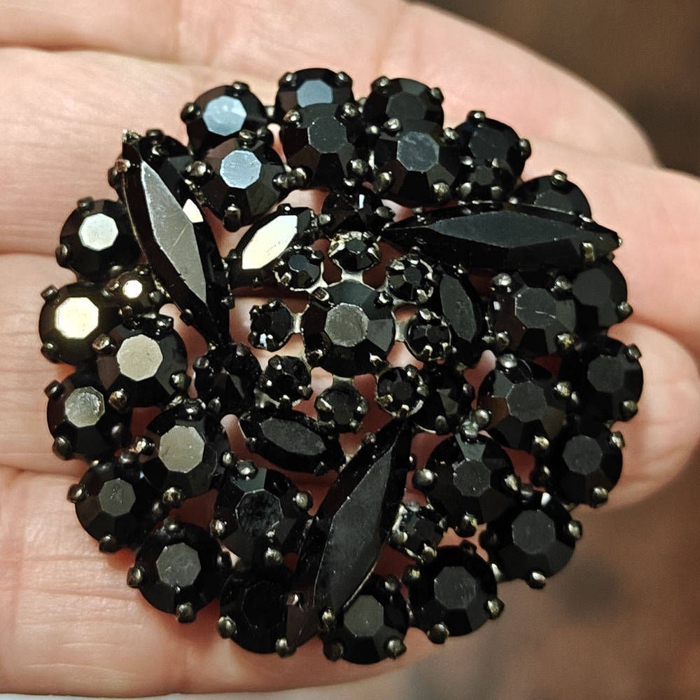 Stunning Signed Sherman Black Crystal Japanned Metal Brooch